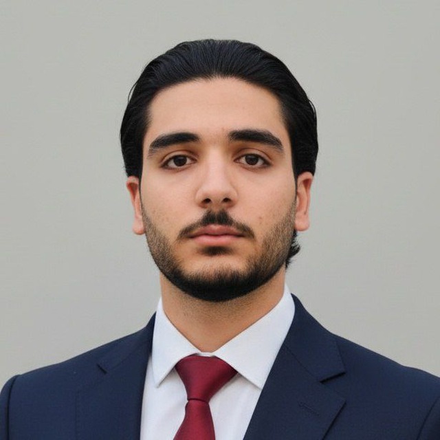 عکس پروفایل امیرحسین پیروان، توسعه‌دهنده وب و طراح UI/UX